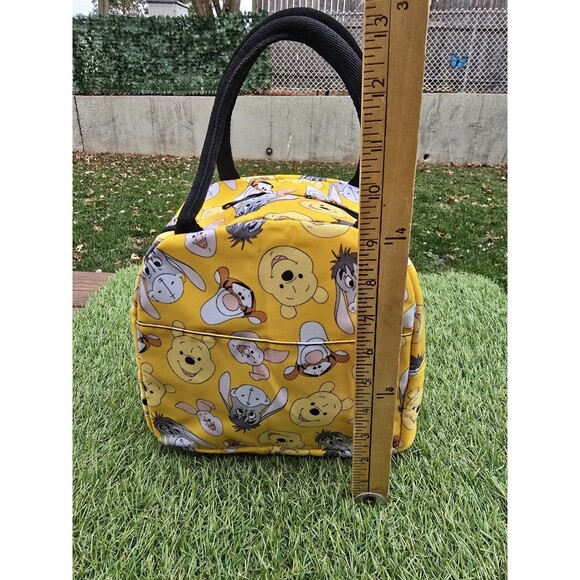 Disney Winnie The Pooh On The Go Lunch Bag Cooler Lunch Box Insulated Tote NWOT - Picture 3 of 9